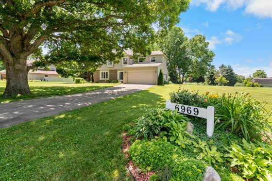 6969 Heatheridge Drive, Saline, MI 48176 photo 2