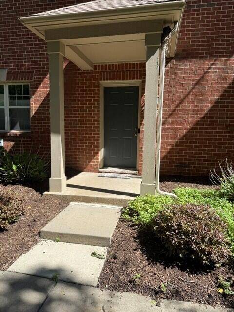 39528 Rockcrest Lane, Northville, MI 48168 photo 4