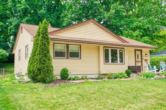 717 Carbeck Drive, Ann Arbor, MI 48103 photo 2