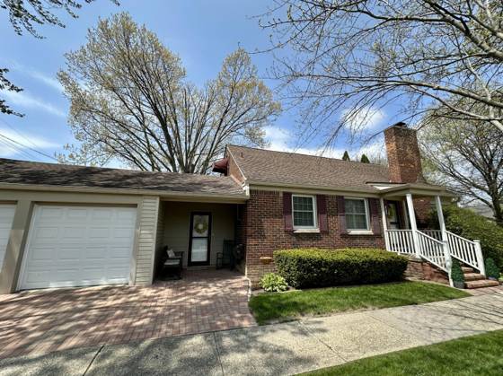 1953 Oxford Road, Grosse Pointe, MI 48236 photo 3