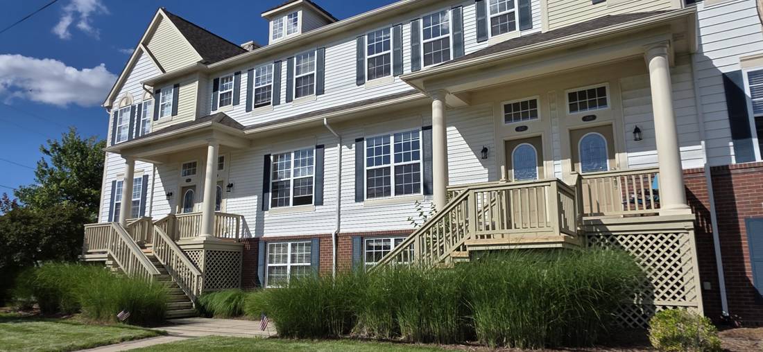 1545 Cass Lake Road #6, Keego Harbor, MI 48320