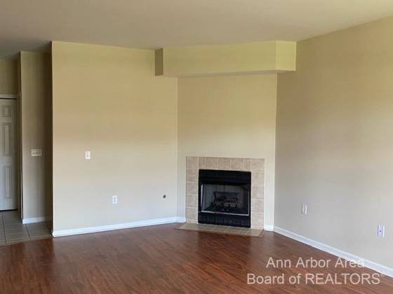 3254 Primrose Lane, Ypsilanti, MI 48197 photo 2
