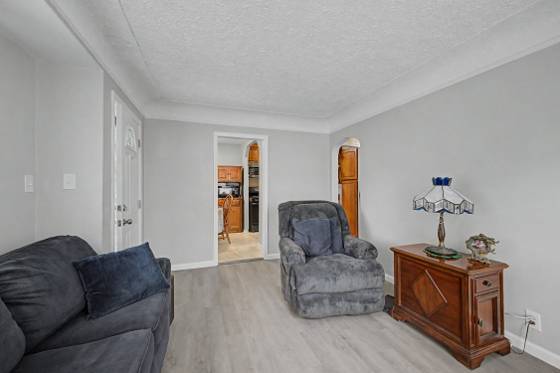 26154 Pennie Street, Dearborn Heights, MI 48125 photo 4