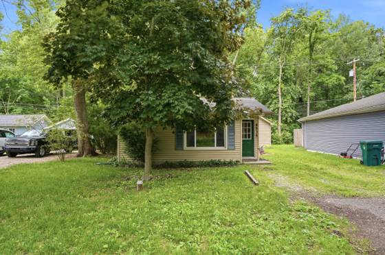 9535 Listeria Street, Commerce Twp, MI 48382 photo 2