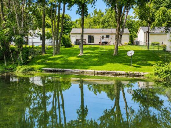413 Argyle Court, Milan, MI 48160 photo 2