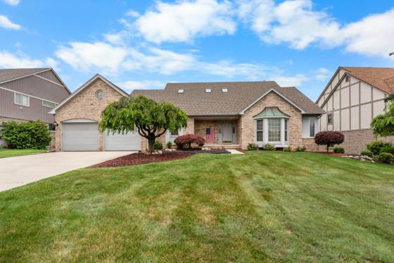 37120 Turnburry Drive, Livonia, MI 48152 photo 2