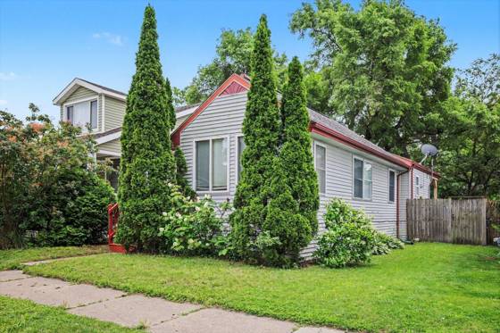 536 E Oakridge Street, Ferndale, MI 48220 photo 4
