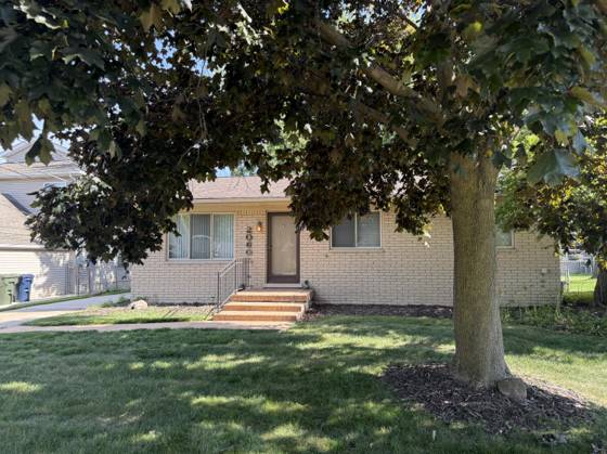 2060 Oakcrest Road, Sterling Heights, MI 48310 photo 2