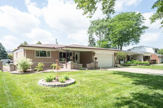 14490 Edshire Drive, Sterling Heights, MI 48312 photo 2