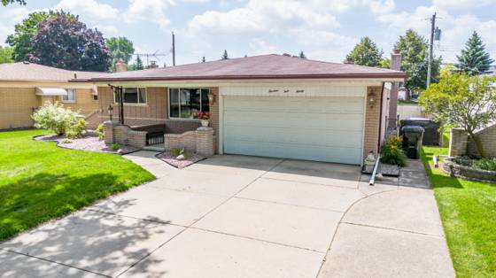 14490 Edshire Drive, Sterling Heights, MI 48312 photo 3