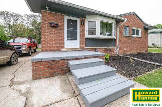 655 Knight Street, Milford, MI 48381 photo 3