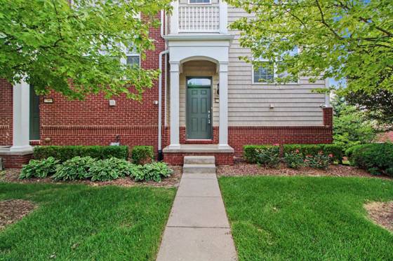 27971 Middleton Drive, Novi, MI 48377 photo 2