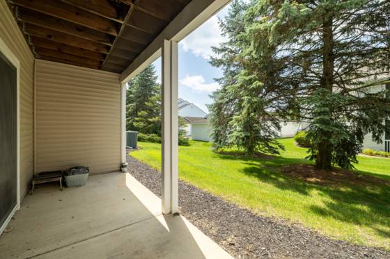2906 N Knightsbridge Circle, Ann Arbor, MI 48105 photo 5
