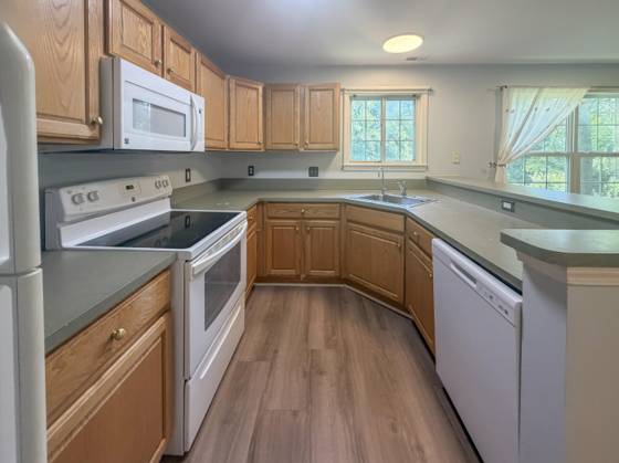 2820 Barclay Way, Ann Arbor, MI 48105 photo 5