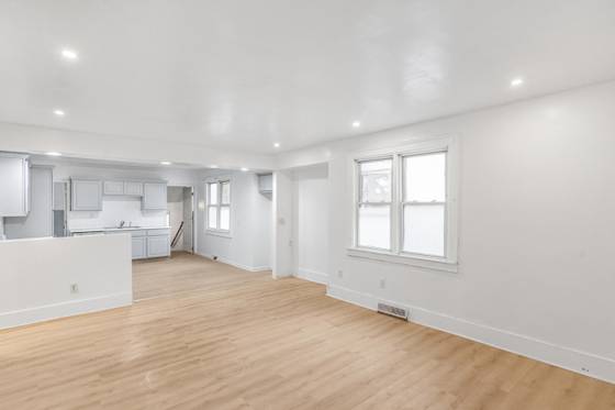 7335 Wiegand Boulevard, Center Line, MI 48015 photo 3