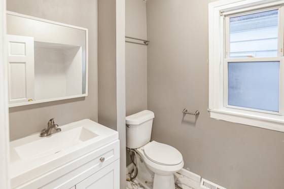 7335 Wiegand Boulevard, Center Line, MI 48015 photo 4