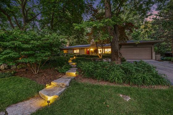 2411 Londonderry Road, Ann Arbor, MI 48104 photo 2
