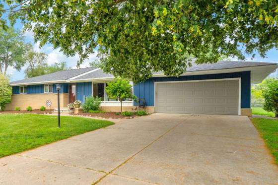 2348 Pine Lake Road, West Bloomfield, MI 48324 photo 3