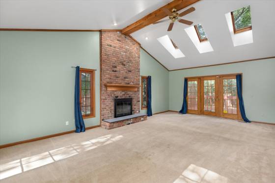 37731 W Meadowhill Drive, Northville, MI 48167 photo 4