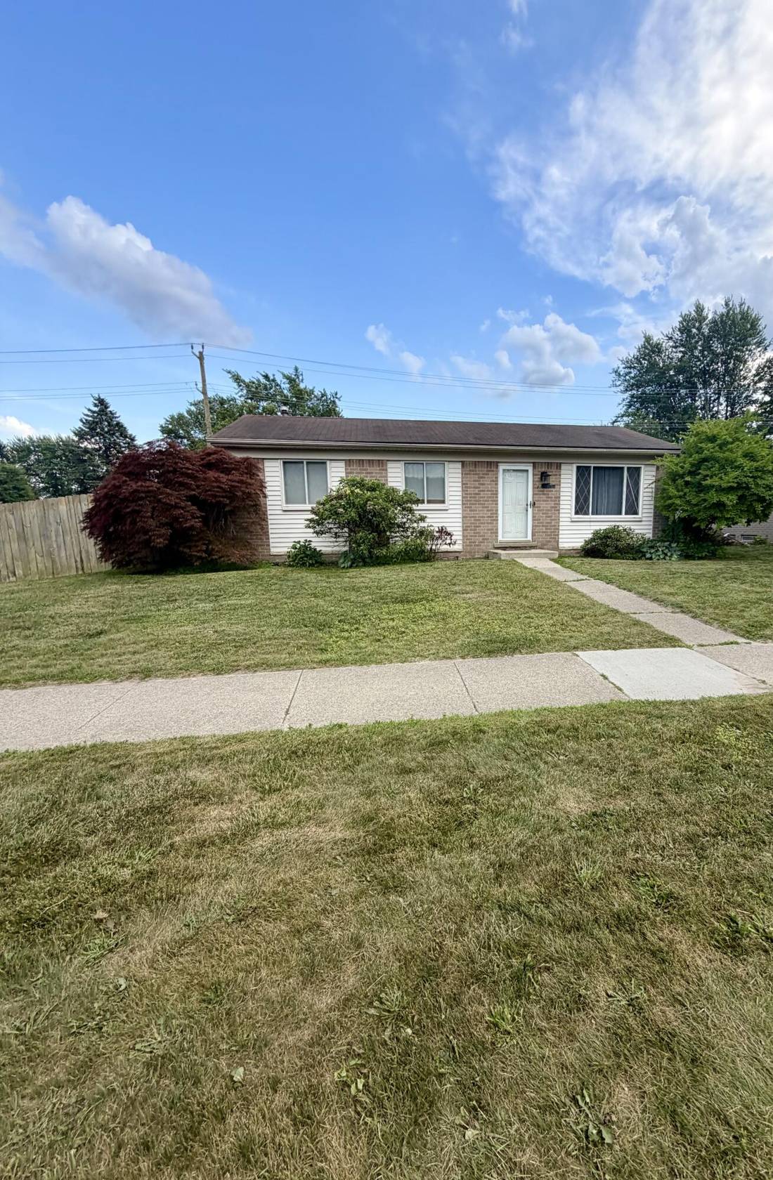 41559 Mc Kinley Street, Belleville, MI 48111