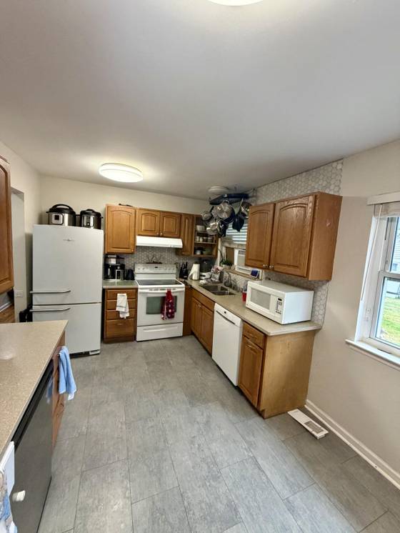 41559 Mc Kinley Street, Belleville, MI 48111 photo 4