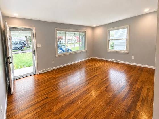 39294 Ormsby Street, Clinton Twp, MI 48036 photo 2