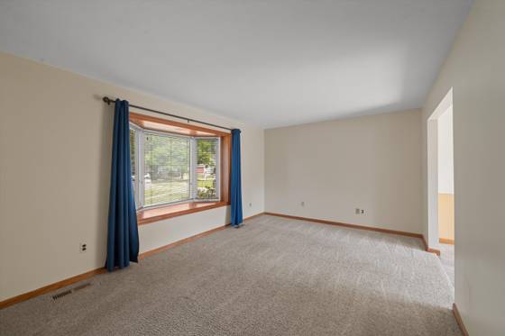 9231 Abbey Lane, Ypsilanti, MI 48198 photo 5