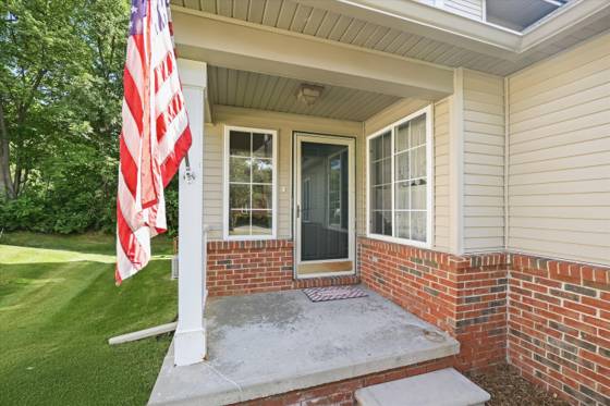 2598 Woodcliff Trail, Hartland, MI 48353 photo 2