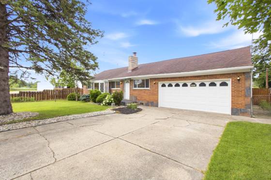 8885 Cardwell Street, Livonia, MI 48150 photo 2