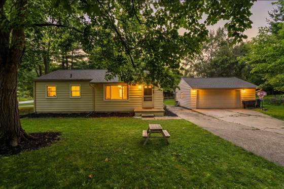 284 Highlake Avenue, Ann Arbor, MI 48103 photo 2