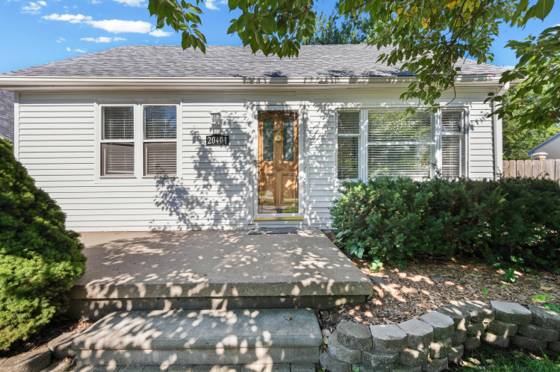 20404 Hubbard Street, Livonia, MI 48152 photo 2