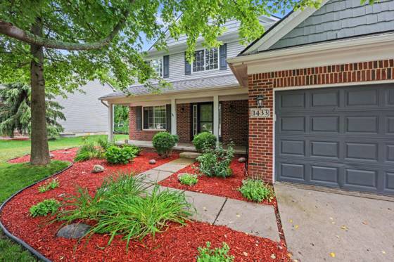 1433 Carston Lane, Chelsea, MI 48118 photo 2