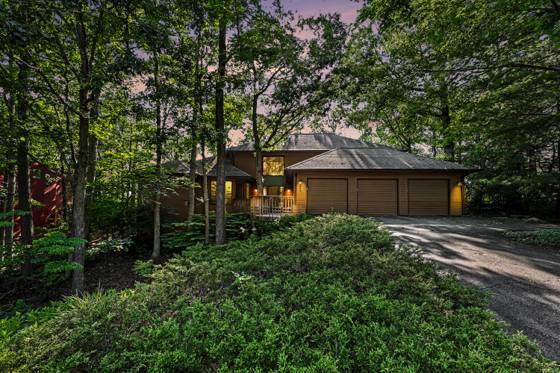 685 Green Road, Ann Arbor, MI 48105 photo 3