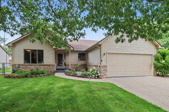 9295 Stonehouse Avenue, Livonia, MI 48150 photo 3