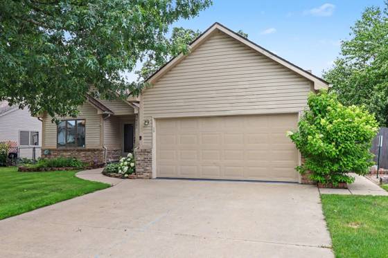 9295 Stonehouse Avenue, Livonia, MI 48150 photo 5