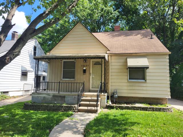 20237 Kingsville Street, Harper Woods, MI