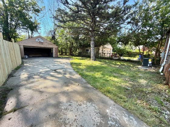 6849 SW Rosemont Avenue SW, Detroit, MI 48228 photo 4