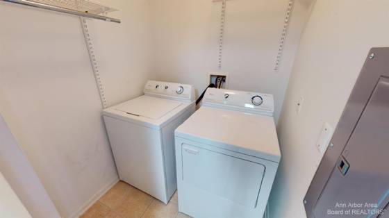 2785 S Knightsbridge Circle, Ann Arbor, MI 48105 photo 4