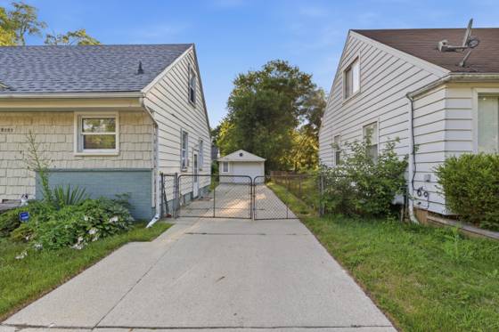 19353 Denby Street, Redford, MI 48240 photo 4