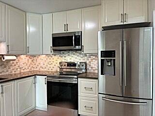 671 Liberty Pointe Drive, Ann Arbor, MI 48103 photo 4