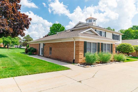 8217 Grays Drive #9, Grosse Ile, MI 48138 photo 2