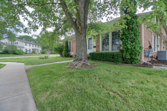 44507 N Umberland Circle, Canton, MI 48187 photo 3