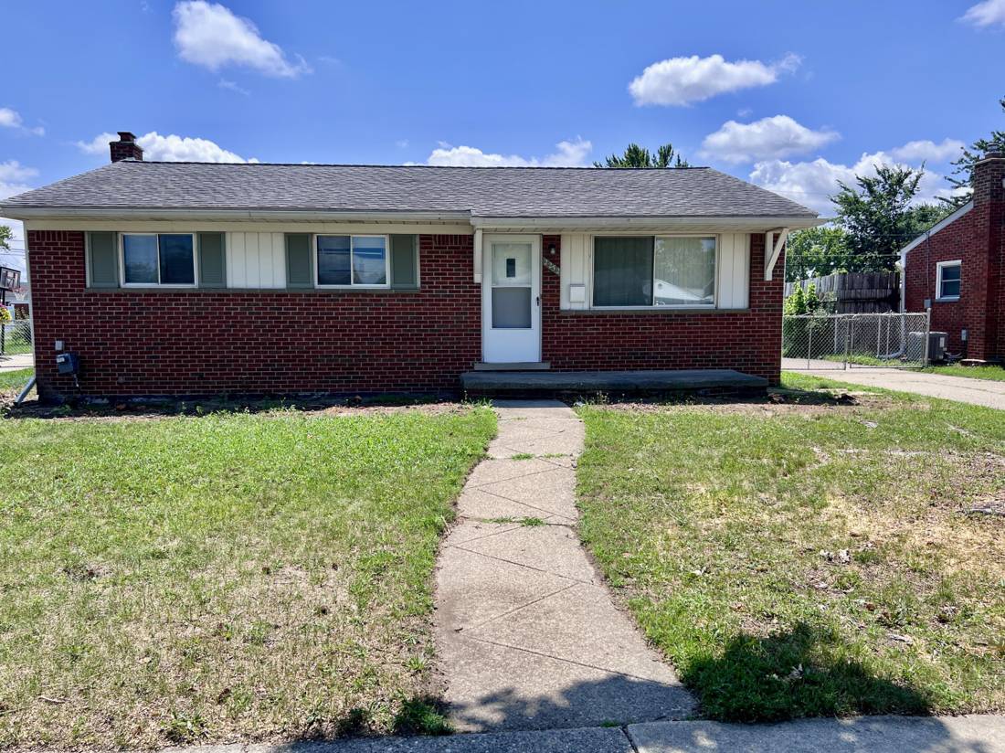 2252 Winston Drive, Sterling Heights, MI 48310