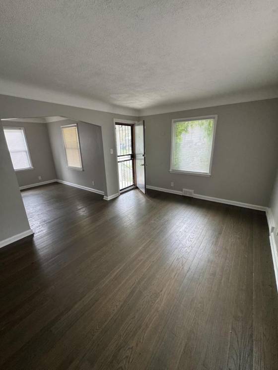 8272 Roselawn Street, Detroit, MI 48204 photo 2