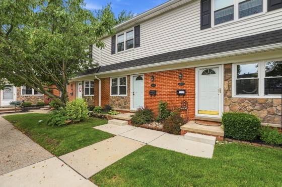 45197 Kensington Street, Utica, MI 48317 photo 4