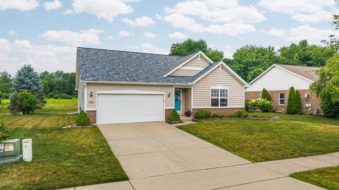 28820 Apple Blossom Drive, Flat Rock, MI 48134