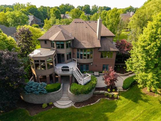 2141 Autumn Hill Drive, Ann Arbor, MI 48103 photo 3