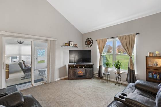 6824 Maplelawn Drive, Ypsilanti, MI 48197 photo 4