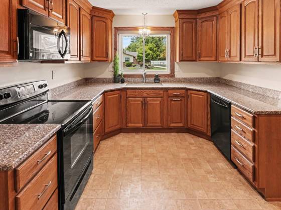 43739 Verdun Court, Canton, MI 48188 photo 5