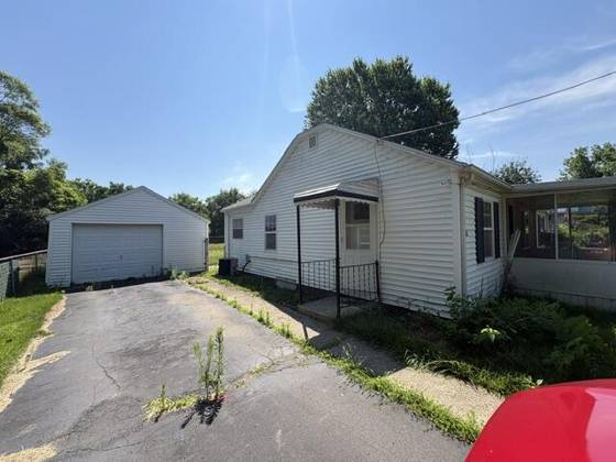 3157 Ludwig Street, Burton, MI 48529 photo 4